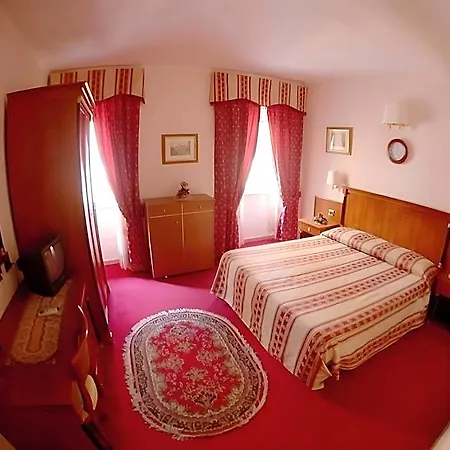 Hotel 3 Coins 3*